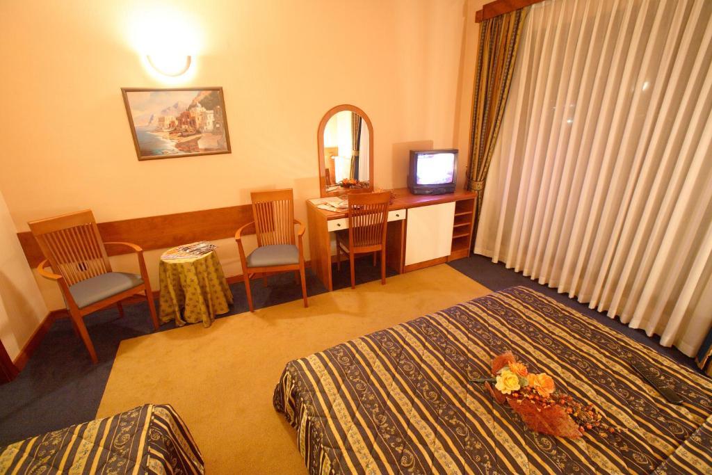 Hotel Dinara Livno Pokoj fotografie