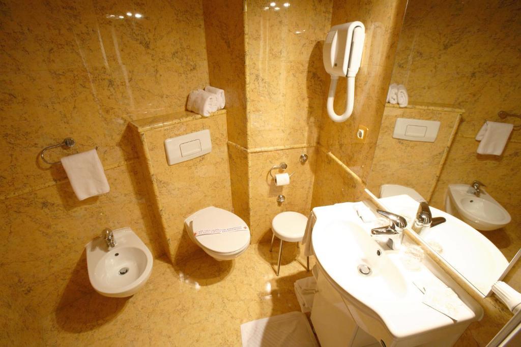 Hotel Dinara Livno Pokoj fotografie