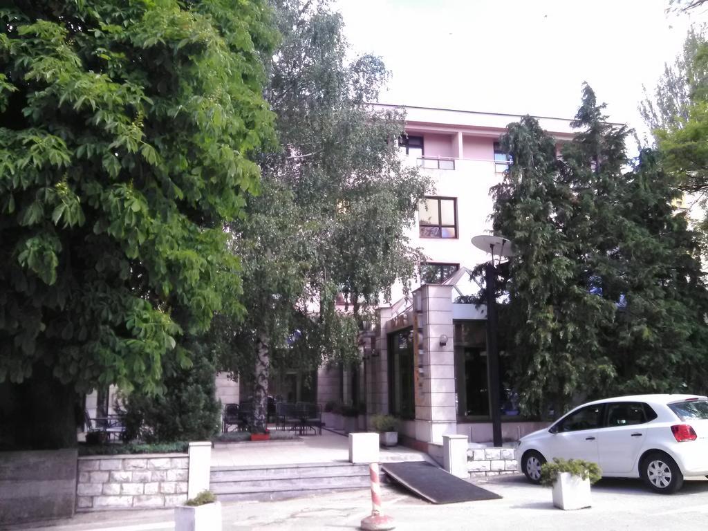 Hotel Dinara Livno Exteriér fotografie
